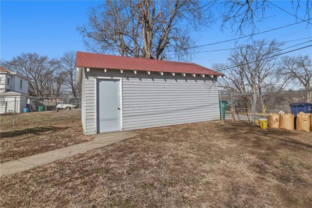 212 High Street, Platte City, MO 64079