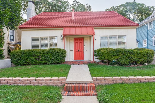 1121 Mistletoe Drive, Fort Worth, TX 76110