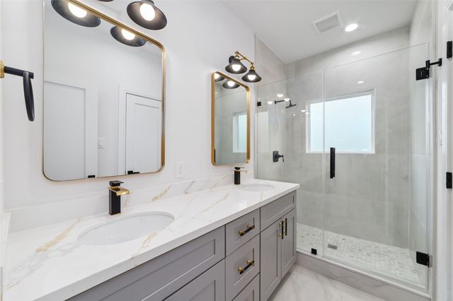 6717 England Street, Houston, TX 77021