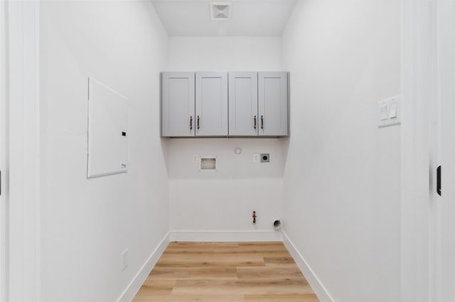 6717 England Street, Houston, TX 77021