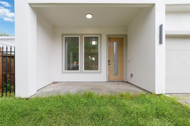 6717 England Street, Houston, TX 77021