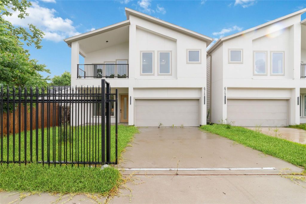 6717 England Street, Houston, TX 77021