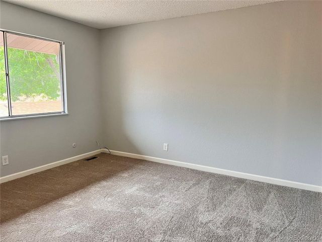 3561 S Kittredge St B, Aurora, CO 80013