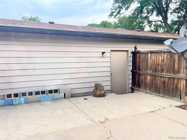 3561 S Kittredge St B, Aurora, CO 80013