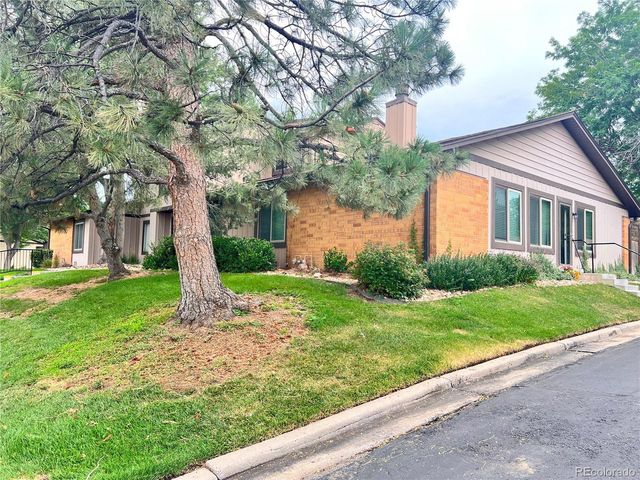 3561 S Kittredge St B, Aurora, CO 80013