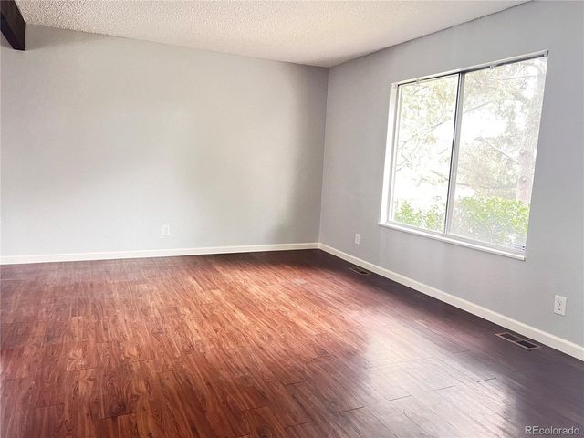 3561 S Kittredge St B, Aurora, CO 80013