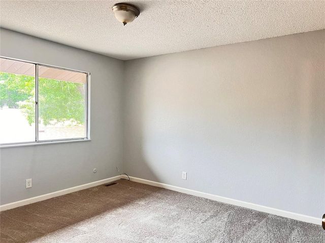 3561 S Kittredge St B, Aurora, CO 80013