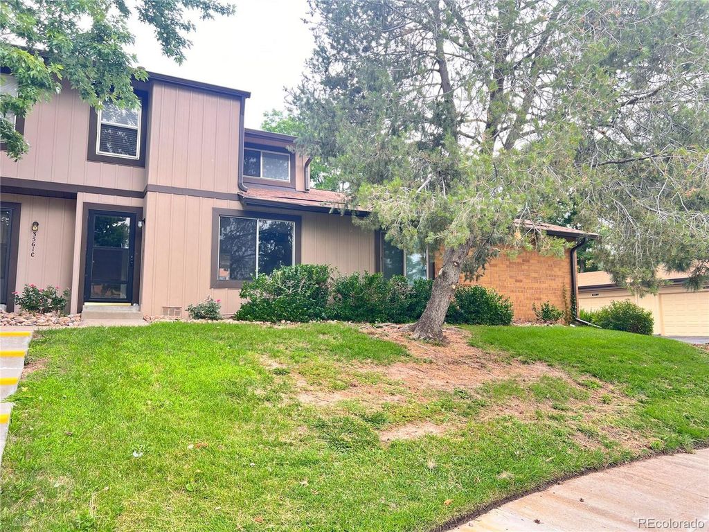 3561 S Kittredge St B, Aurora, CO 80013