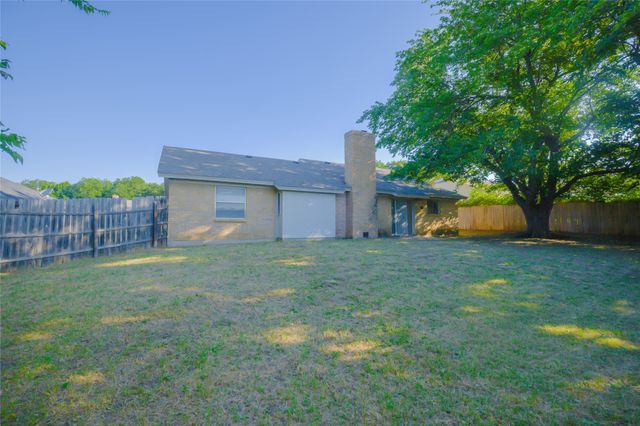 9967 Haywood Court, Benbrook, TX 76126
