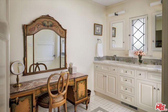 2430 Lanterman Terrace, Los Angeles, CA 90039