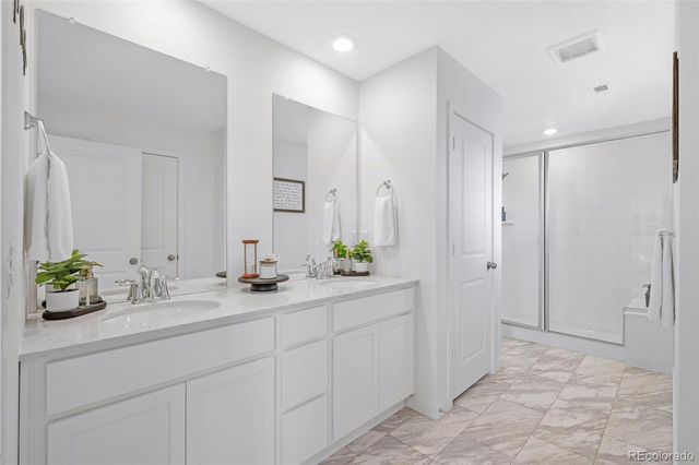 1982 S Fultondale Court, Aurora, CO 80018