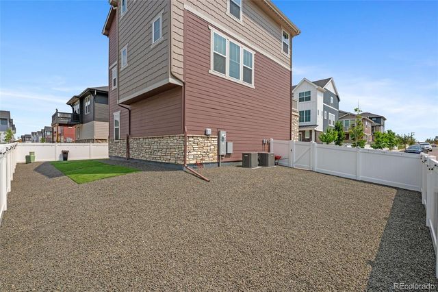 1982 S Fultondale Court, Aurora, CO 80018
