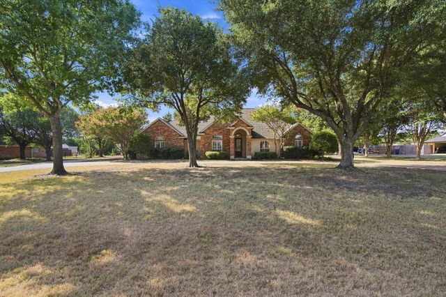 1212 N Creek Circle, Waxahachie, TX 75165