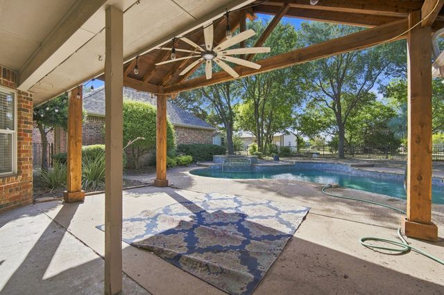 1212 N Creek Circle, Waxahachie, TX 75165