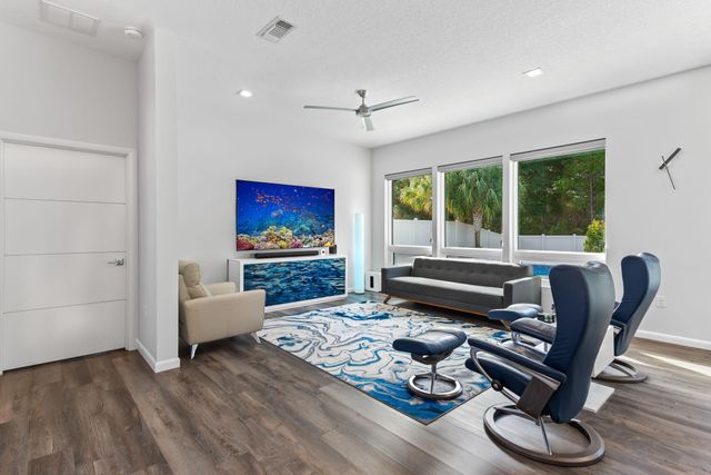 2693 Holley Club Drive, Navarre, FL 32566