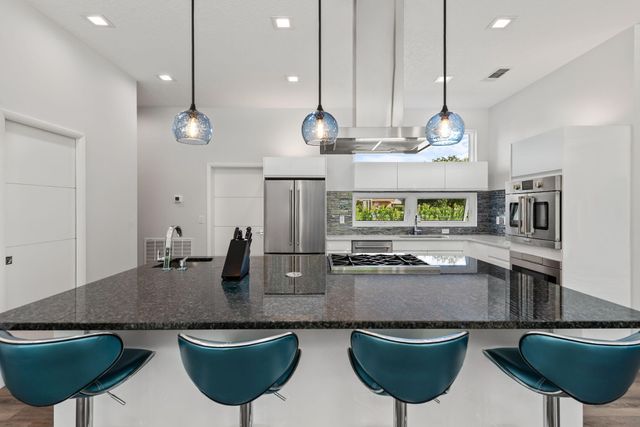 2693 Holley Club Drive, Navarre, FL 32566