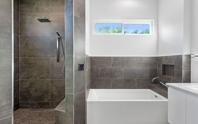 2693 Holley Club Drive, Navarre, FL 32566