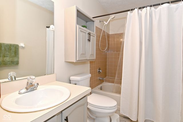 7142 Eagle Cove North Drive, Indianapolis, IN 46254