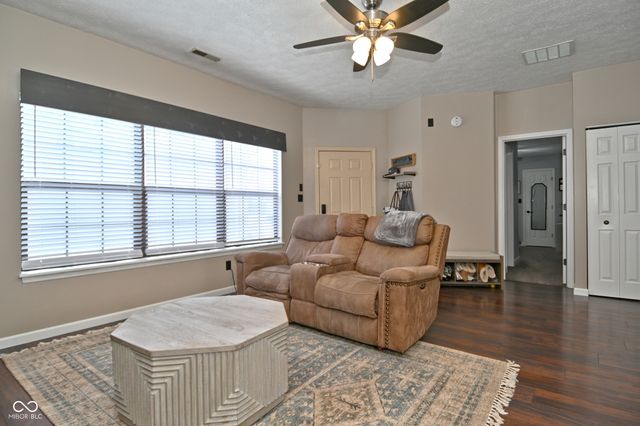 7142 Eagle Cove North Drive, Indianapolis, IN 46254