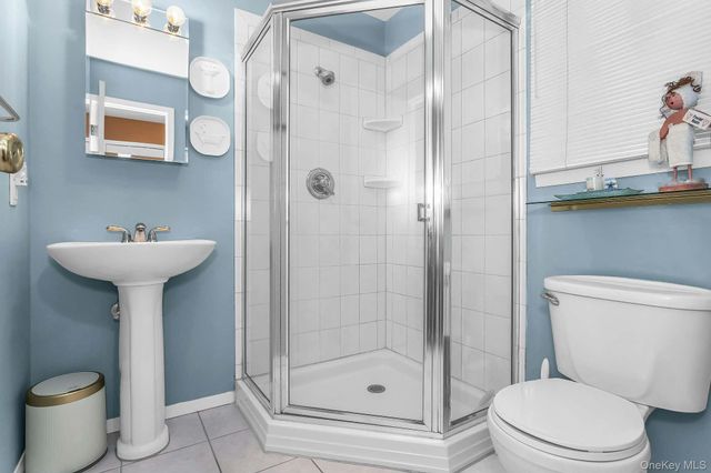 9 Blanche Street, Plainview, NY 11803