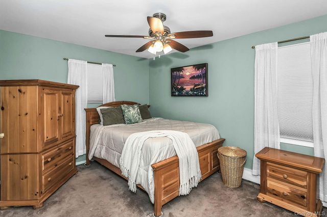 9 Blanche Street, Plainview, NY 11803