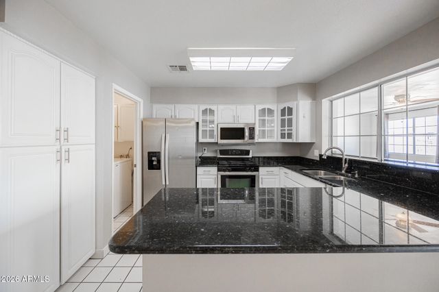 1634 W SACK Drive, Phoenix, AZ 85027