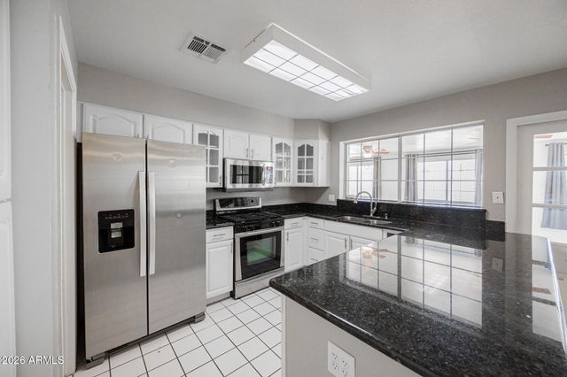1634 W SACK Drive, Phoenix, AZ 85027