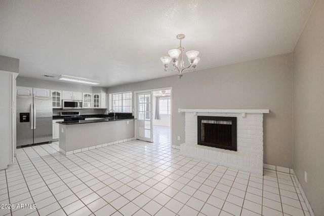 1634 W SACK Drive, Phoenix, AZ 85027