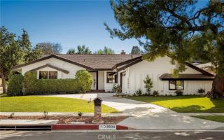 23800 Aetna Street, Woodland Hills, CA 91367