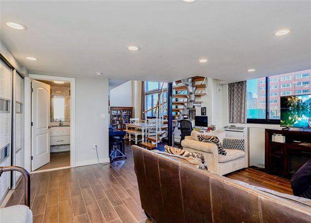 10 Bay Street Landing 1A, Staten Island, NY 10301