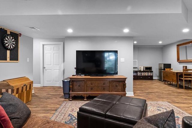 4024 W 124th Street, Leawood, KS 66209