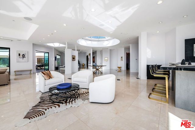 580 Chalette Drive, Beverly Hills, CA 90210