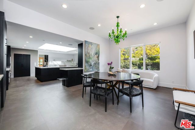 580 Chalette Drive, Beverly Hills, CA 90210