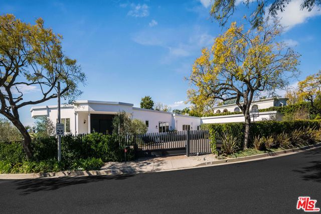580 Chalette Drive, Beverly Hills, CA 90210