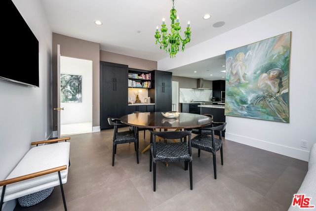 580 Chalette Drive, Beverly Hills, CA 90210