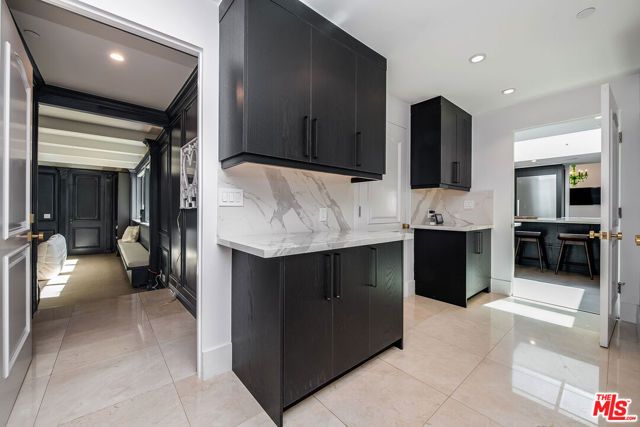 580 Chalette Drive, Beverly Hills, CA 90210