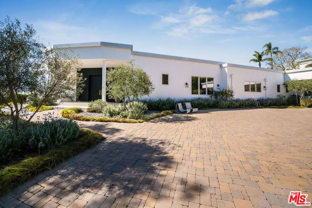 580 Chalette Drive, Beverly Hills, CA 90210