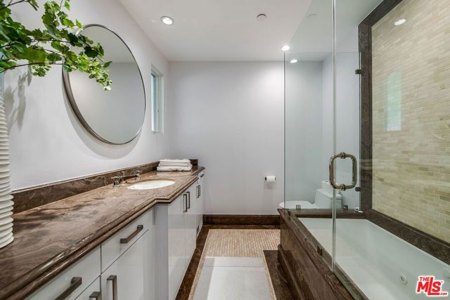 580 Chalette Drive, Beverly Hills, CA 90210