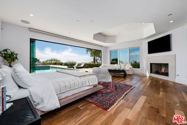 580 Chalette Drive, Beverly Hills, CA 90210
