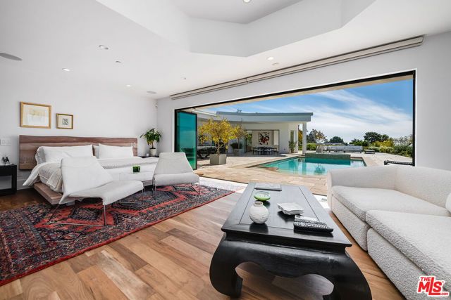 580 Chalette Drive, Beverly Hills, CA 90210