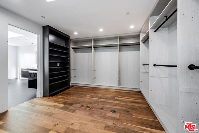 580 Chalette Drive, Beverly Hills, CA 90210