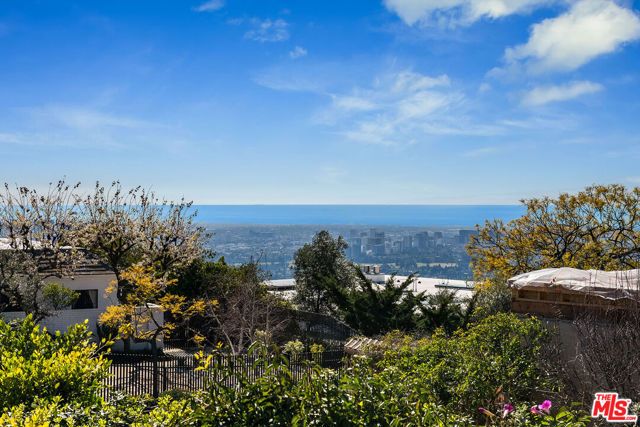 580 Chalette Drive, Beverly Hills, CA 90210