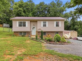 2340 Rolling Brook Drive, NE, Cleveland, TN 37323