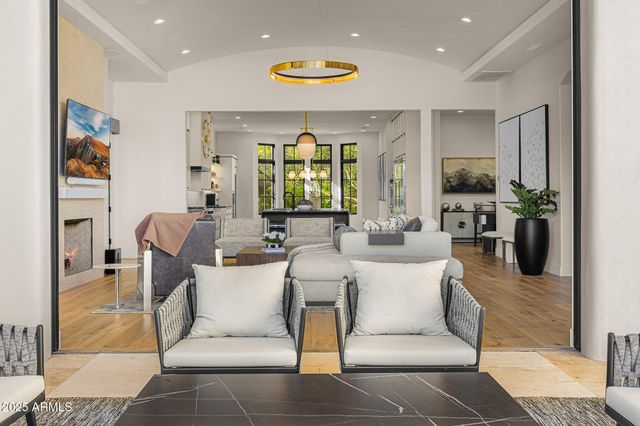 6650 N HILLSIDE Drive, Paradise Valley, AZ 85253