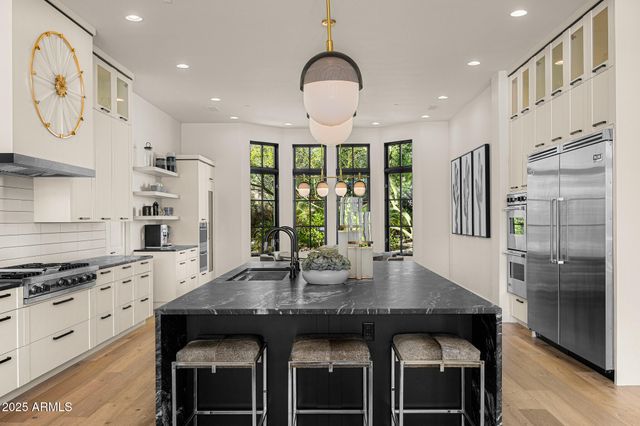 6650 N HILLSIDE Drive, Paradise Valley, AZ 85253