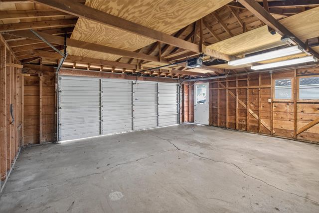 1212 Sugar Lane, Chaska, MN 55318
