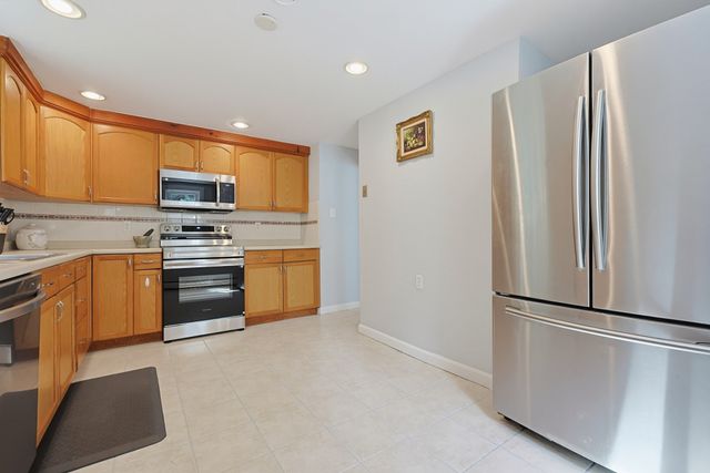 22 Harriss Ct, Abington, MA 02351