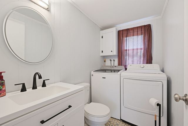 22 Harriss Ct, Abington, MA 02351