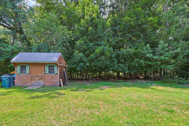 22 Harriss Ct, Abington, MA 02351