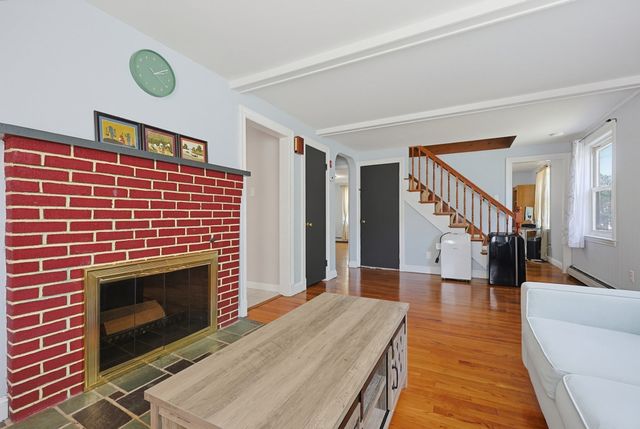 22 Harriss Ct, Abington, MA 02351